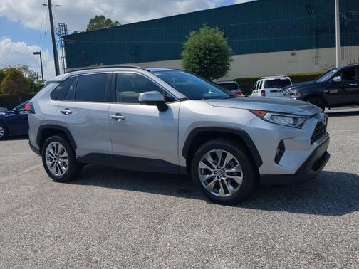 2019 Toyota RAV4 XLE Premium