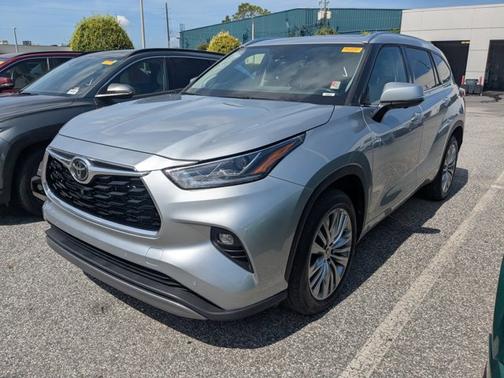 2023 Toyota Highlander Platinum