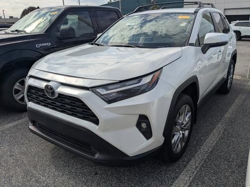 2024 Toyota RAV4 XLE Premium