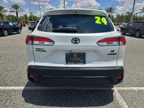 Wind Chill Pearl 2024 Toyota Corolla Cross Hybrid SE