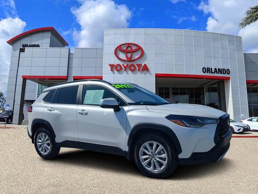 2024 Toyota Corolla Cross LE