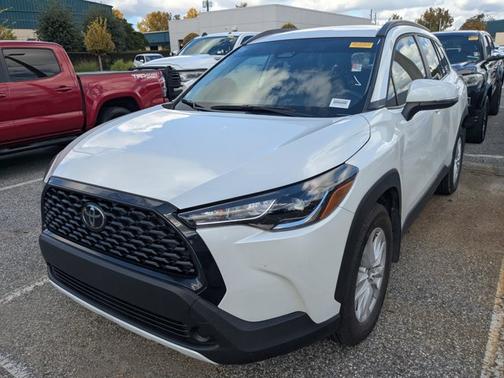 2024 Toyota Corolla Cross LE