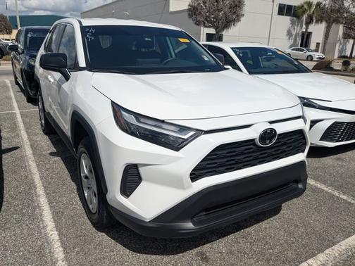 2024 Toyota RAV4 LE
