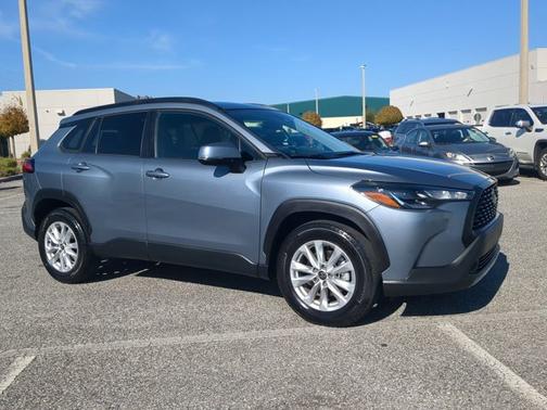 2023 Toyota Corolla Cross LE
