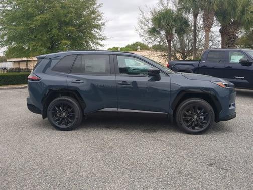 Cloud 2026 Toyota RAV4 SE
