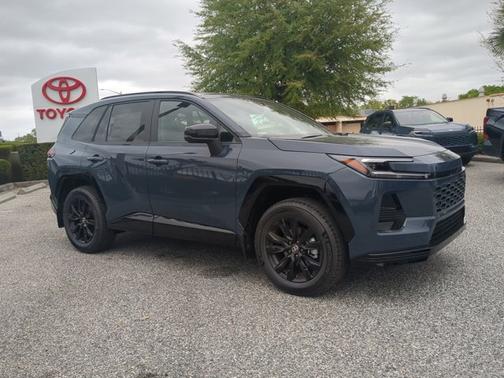 Cloud 2026 Toyota RAV4 SE