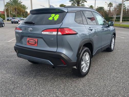 2024 Toyota Corolla Cross LE