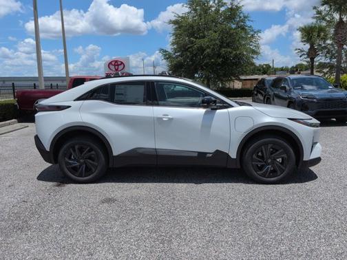 Wind Chill Prl 2026 Toyota C-HR SE