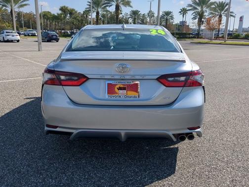 2024 Toyota Camry SE