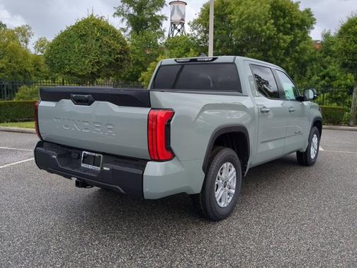 Lunar 2026 Toyota Tundra SR5