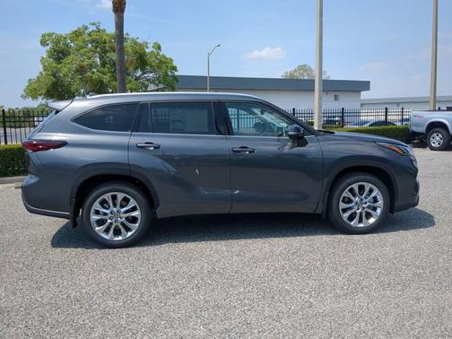 2025 Toyota Highlander Limited