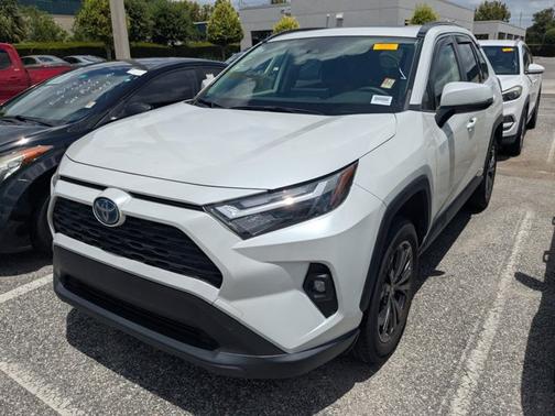 2023 Toyota RAV4 Hybrid XLE Premium