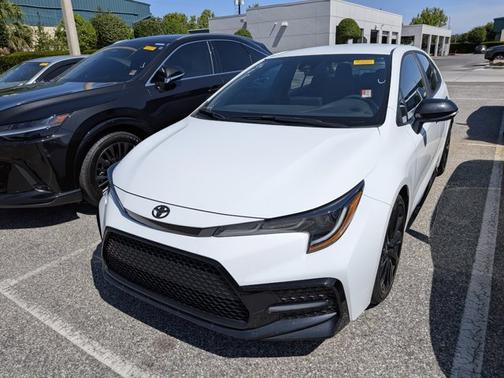 White 2022 Toyota Corolla SE Nightshade
