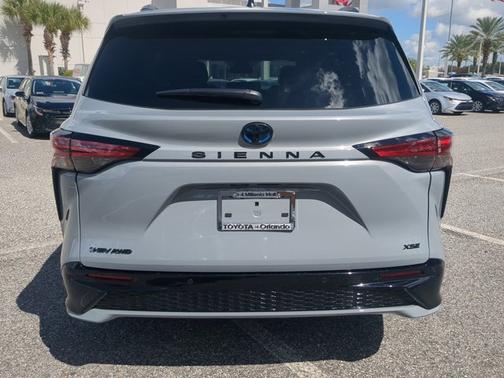 2025 Toyota Sienna XSE