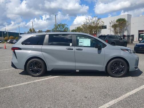 2025 Toyota Sienna XSE