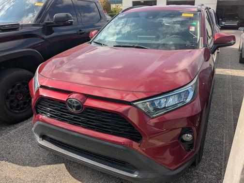 2020 Toyota RAV4 XLE