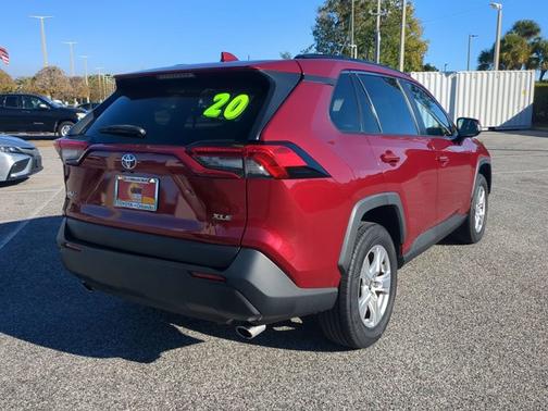 2020 Toyota RAV4 XLE