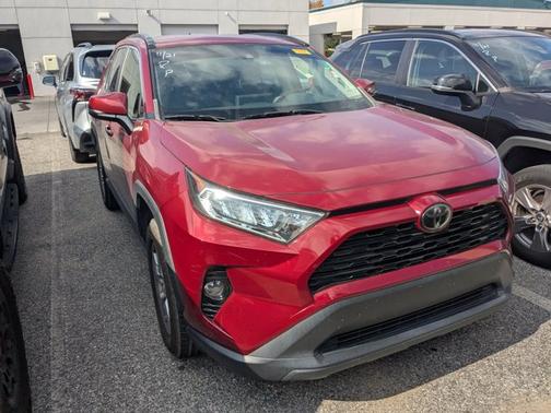 2020 Toyota RAV4 XLE