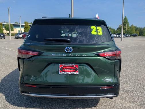 2023 Toyota Sienna Platinum