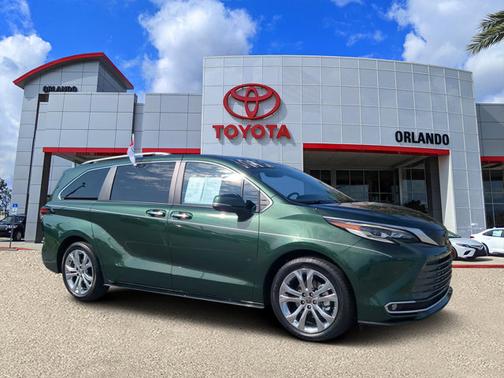 2023 Toyota Sienna Platinum