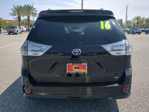 2016 Toyota Sienna SE