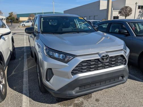 2022 Toyota RAV4 LE