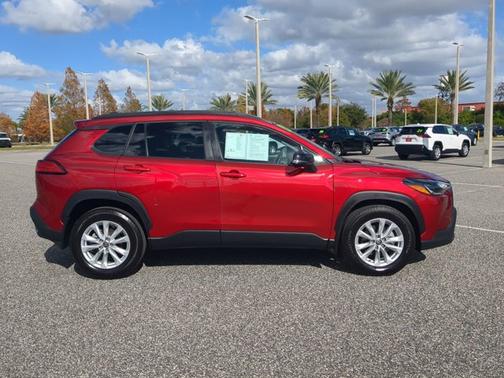 2025 Toyota Corolla Cross LE