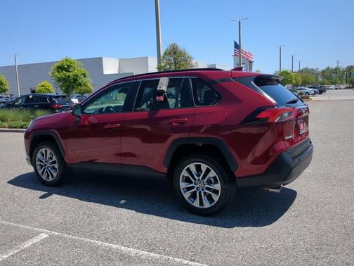 2023 Toyota RAV4 XLE Premium