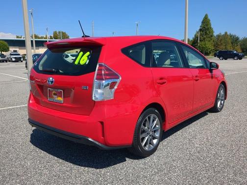 2016 Toyota Prius v Three