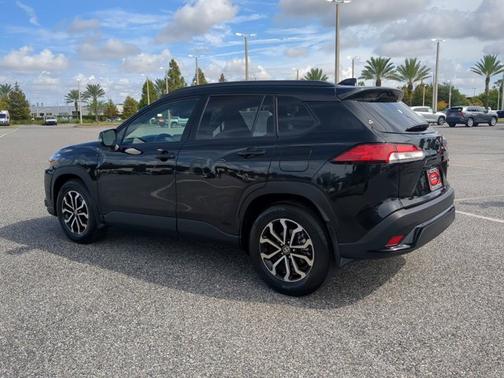 2024 Toyota Corolla Cross Hybrid SE