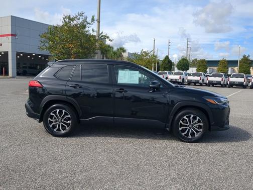 2024 Toyota Corolla Cross Hybrid SE