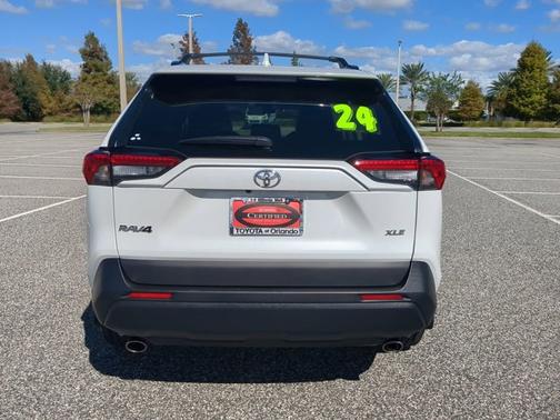 2024 Toyota RAV4 XLE Premium