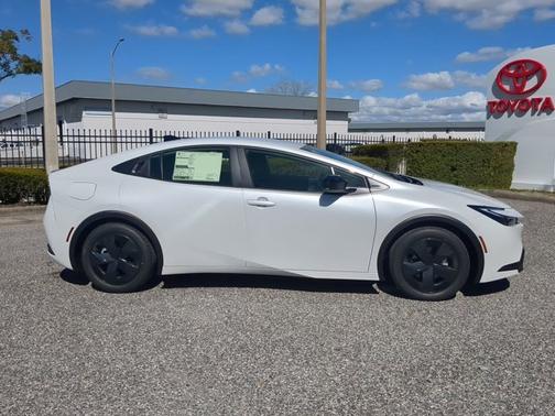 2026 Toyota Prius Plug-In Hybrid SE