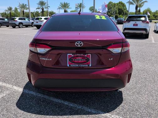 Pearl 2022 Toyota Corolla LE