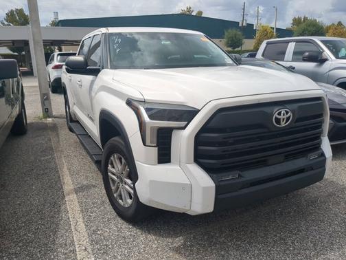 2022 Toyota Tundra SR5