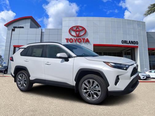 2025 Toyota RAV4 XLE Premium