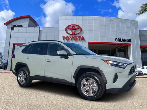 2022 Toyota RAV4 XLE