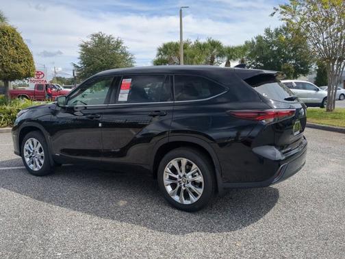 2025 Toyota Highlander Hybrid Limited