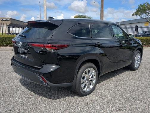 2025 Toyota Highlander Hybrid Limited