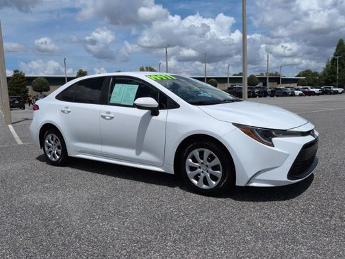 Ice 2024 Toyota Corolla LE