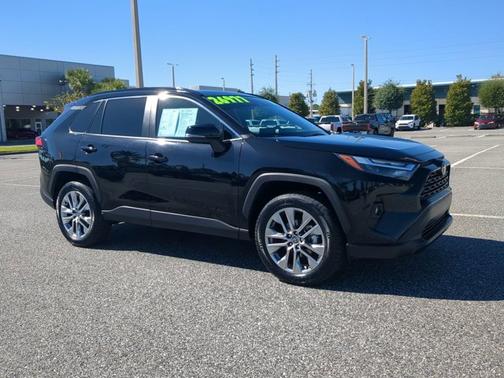 2023 Toyota RAV4 XLE Premium