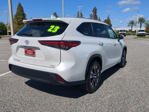 2023 Toyota Highlander XLE