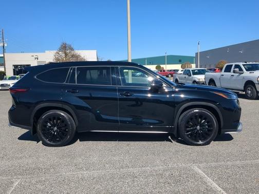 2024 Toyota Highlander XSE