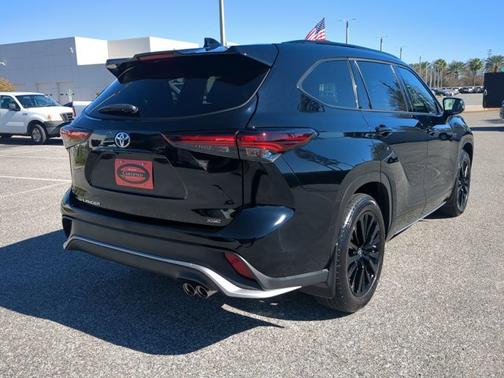 2024 Toyota Highlander XSE