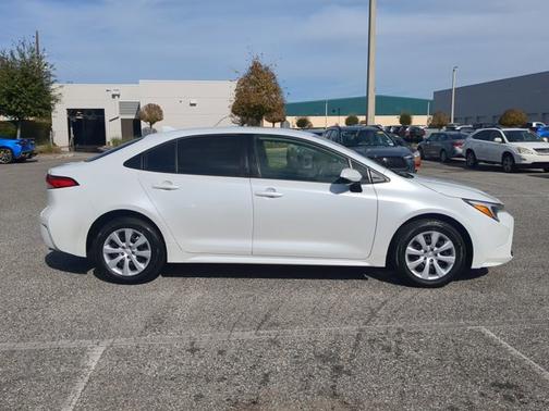 2024 Toyota Corolla Hybrid LE