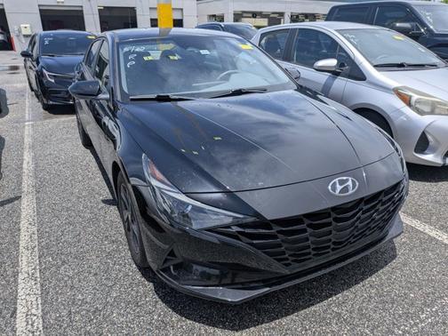 Phantom Black 2021 Hyundai ELANTRA SEL