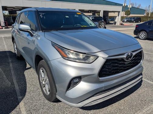2020 Toyota Highlander LE