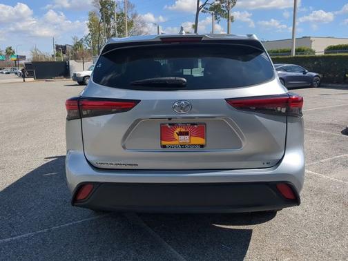 2020 Toyota Highlander LE