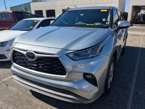 2020 Toyota Highlander LE