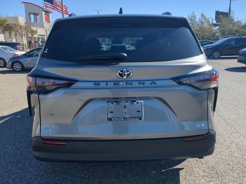2026 Toyota Sienna XLE